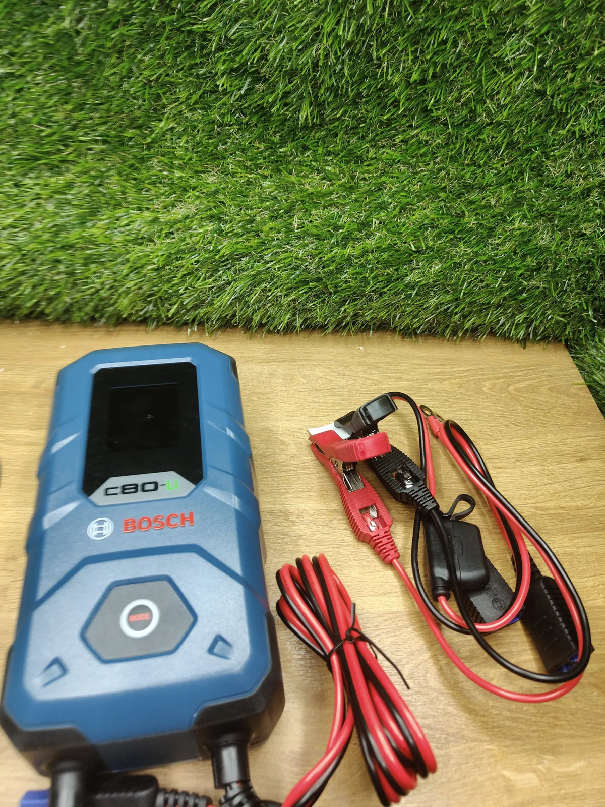 Cargador de batería para coche Bosch