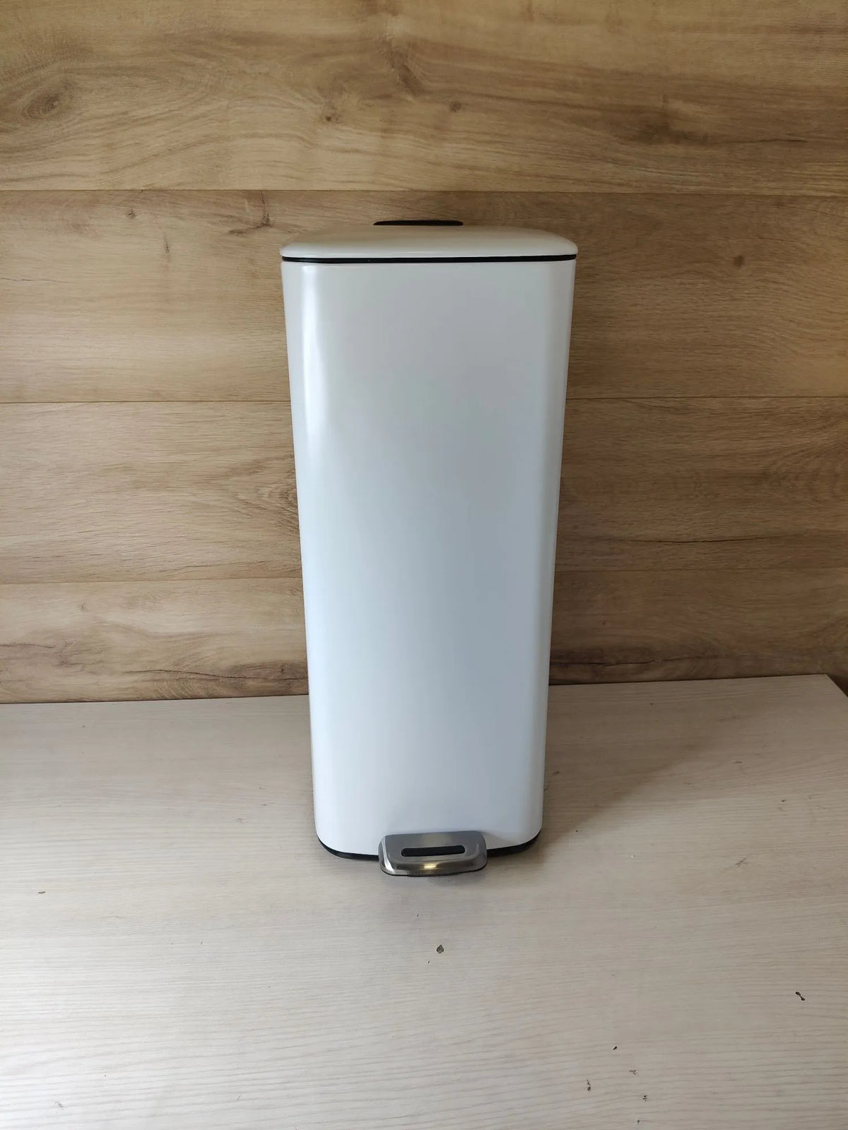 Cubo de Basura con Pedal 30 Litros - AMIG