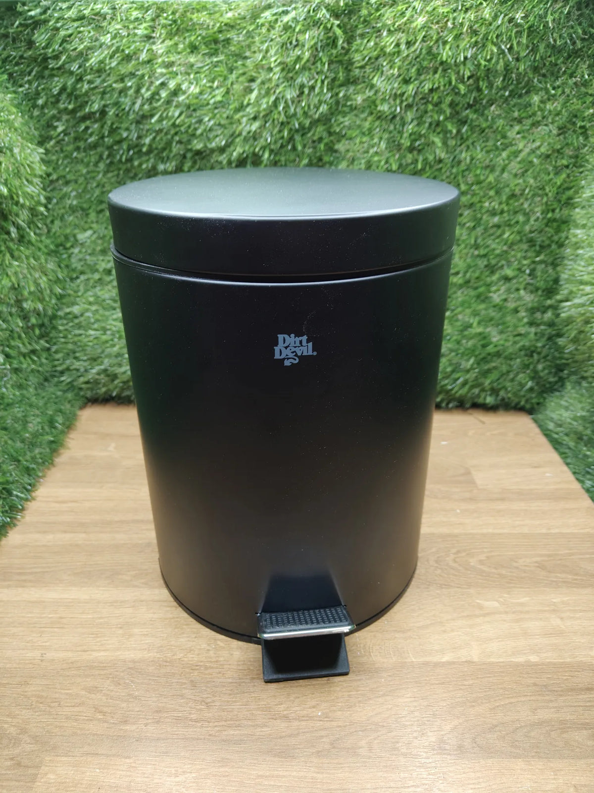 Cubo de basura con pedal Dirt Devil