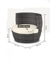 Un sillón con mesa para exterior