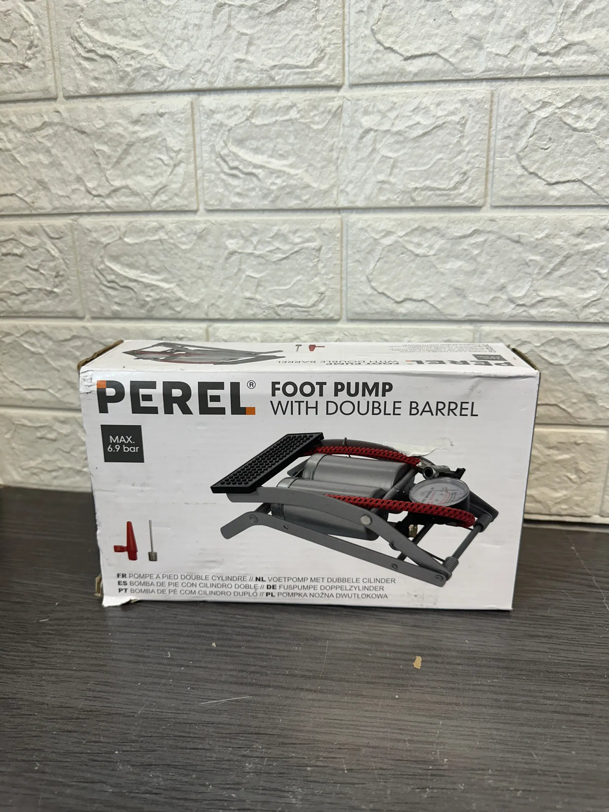 Bomba de pie Perel