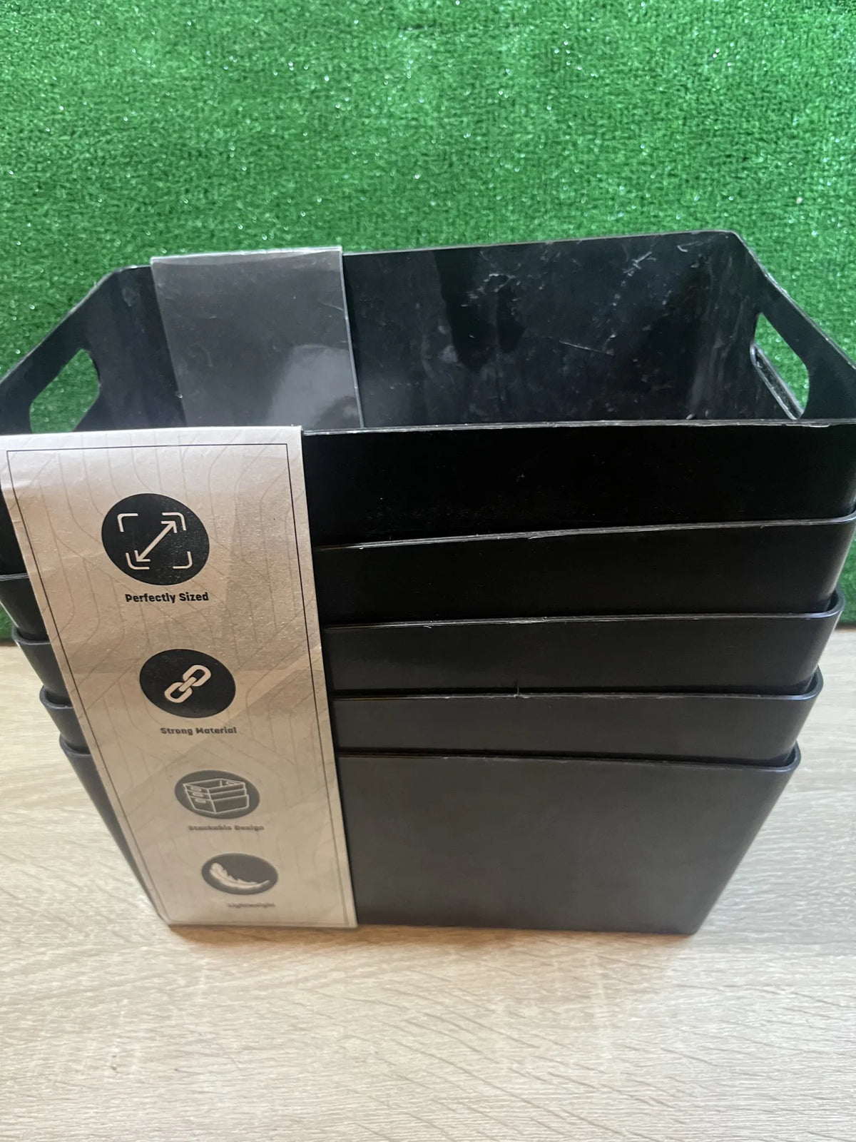 Cesta de plástico negro para estudio KEPLIN