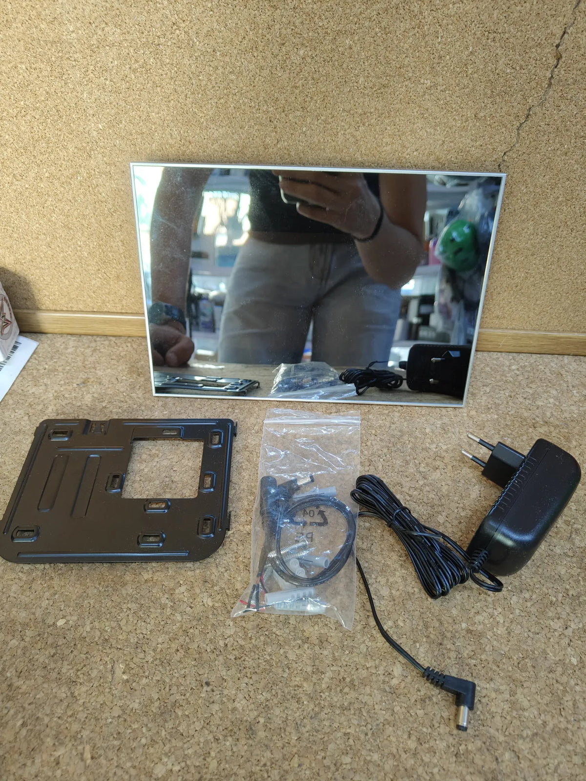 Monitor espejo manos libres 2 hilos 7" Legrand