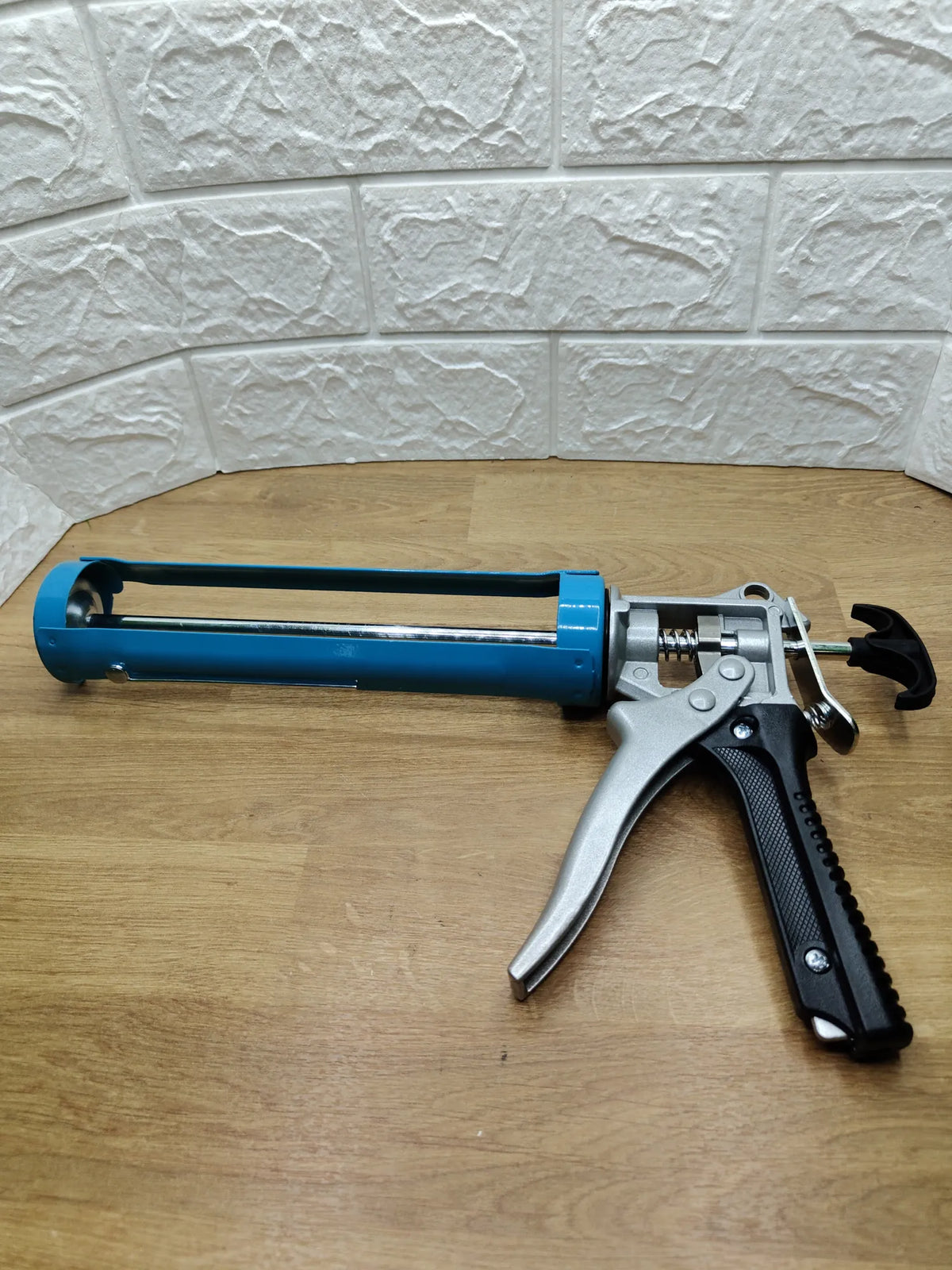 Pistola sellado calafateo Amazon Basics