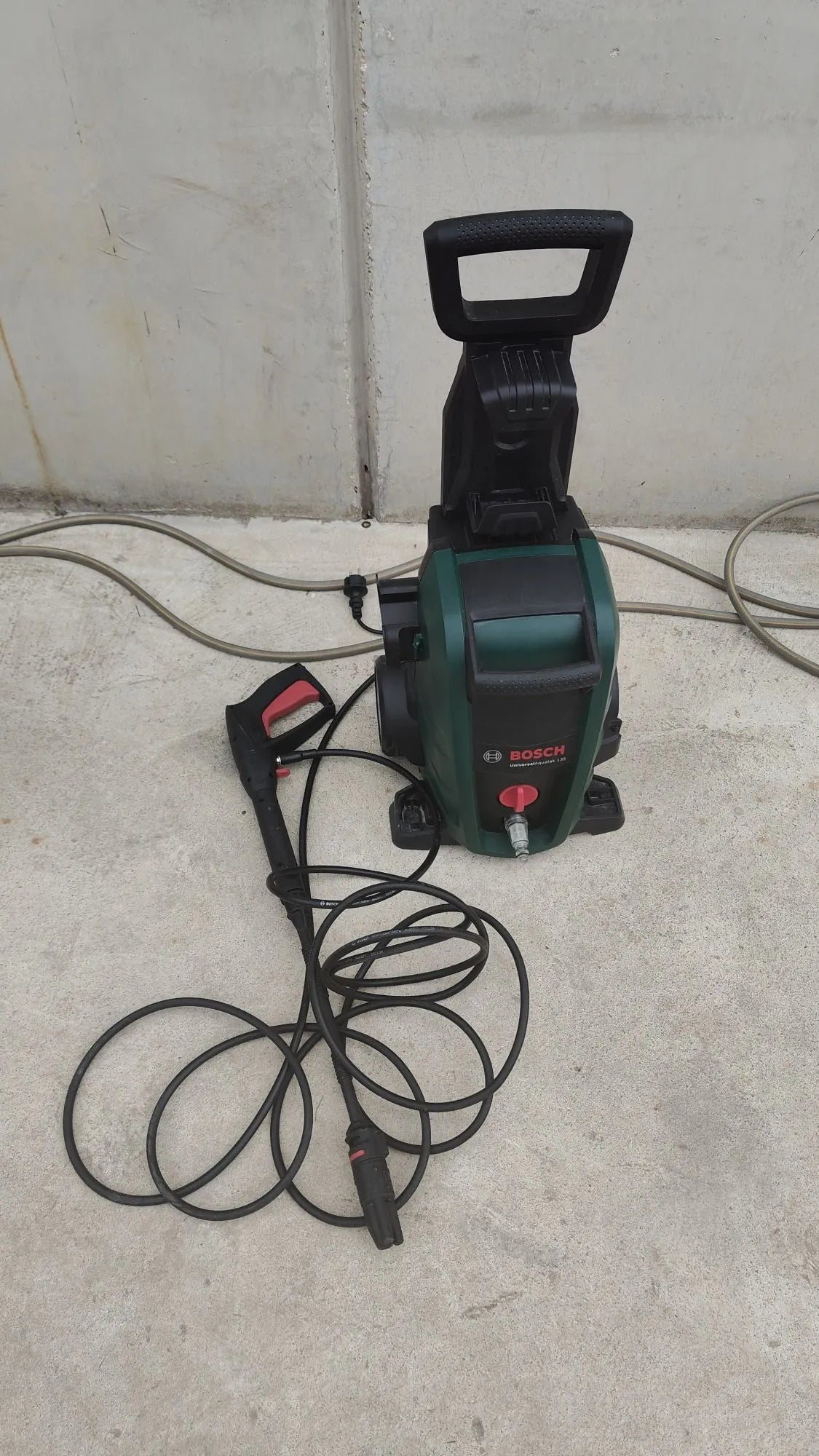 Bosch limpiadora de Alta presión UniversalAquatak 135