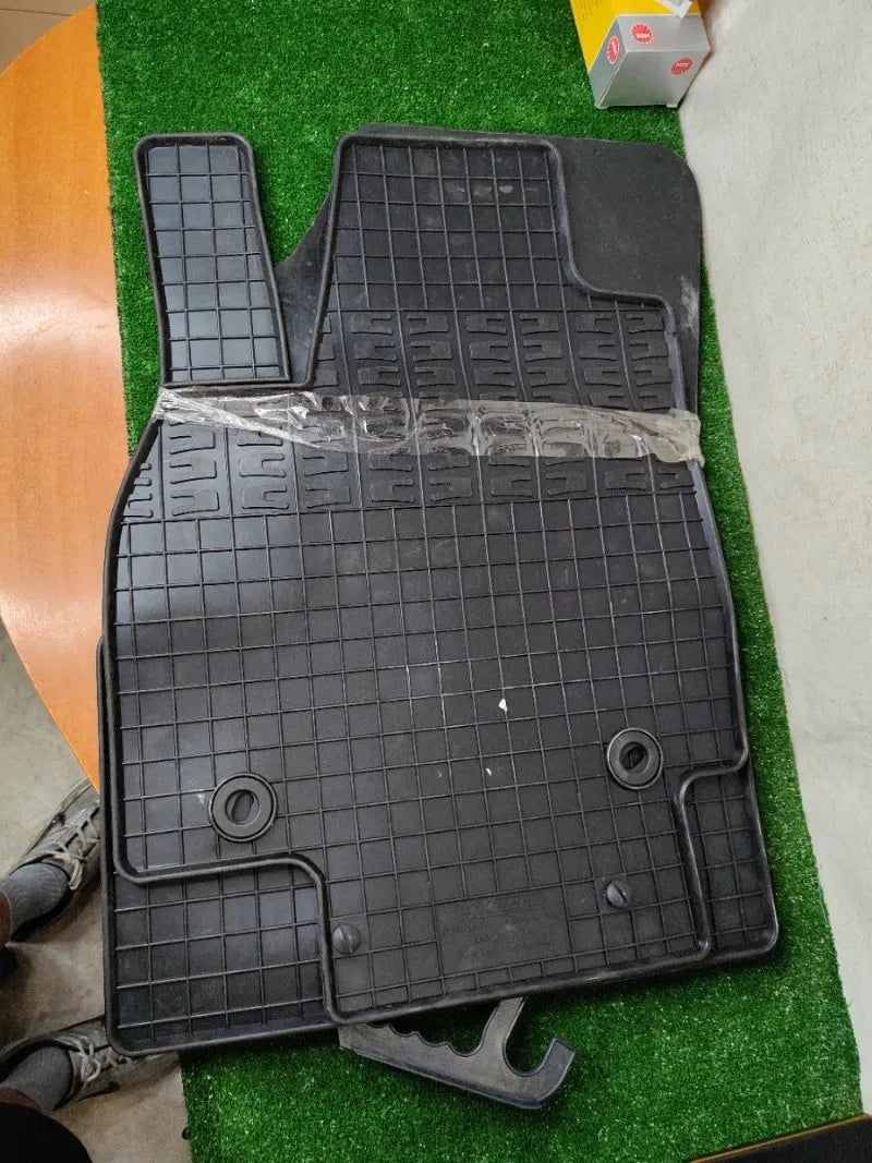Alfombrillas de goma para MG ZS II (4 uds)
