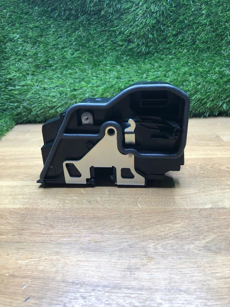 Actuador Cerradura Puerta Delantera Izq