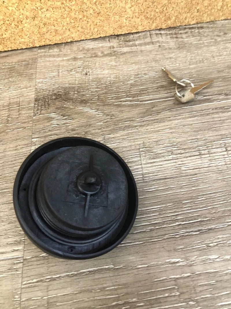 Tapón de tanque con cerradura y llaves