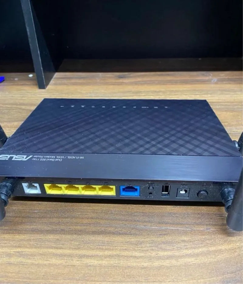 Router ASUS DSL-AC55U