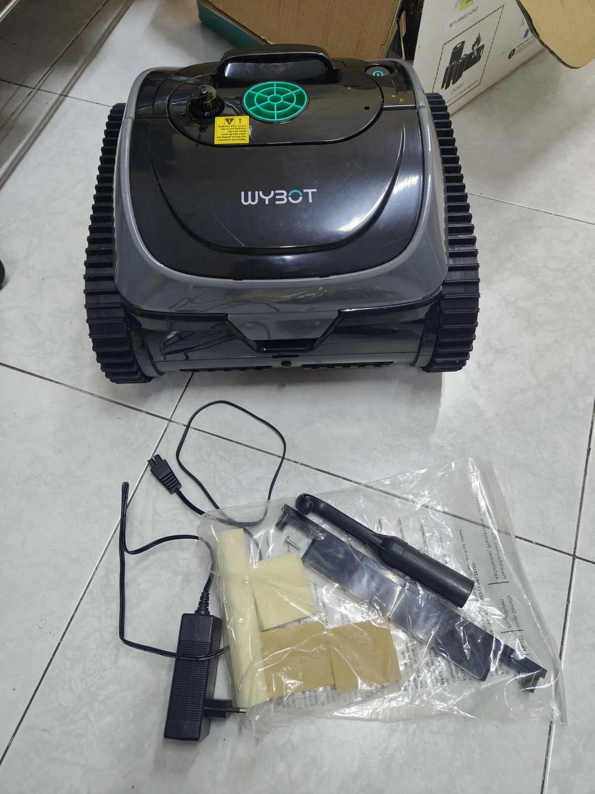 Robot Limpiafondos Piscina inteligente WYBOT C1