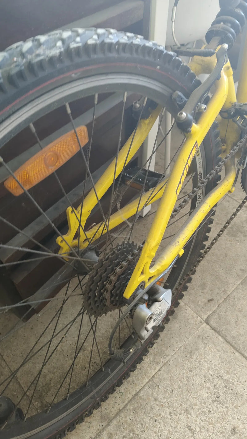 Bicicleta de montaña 26" MTB