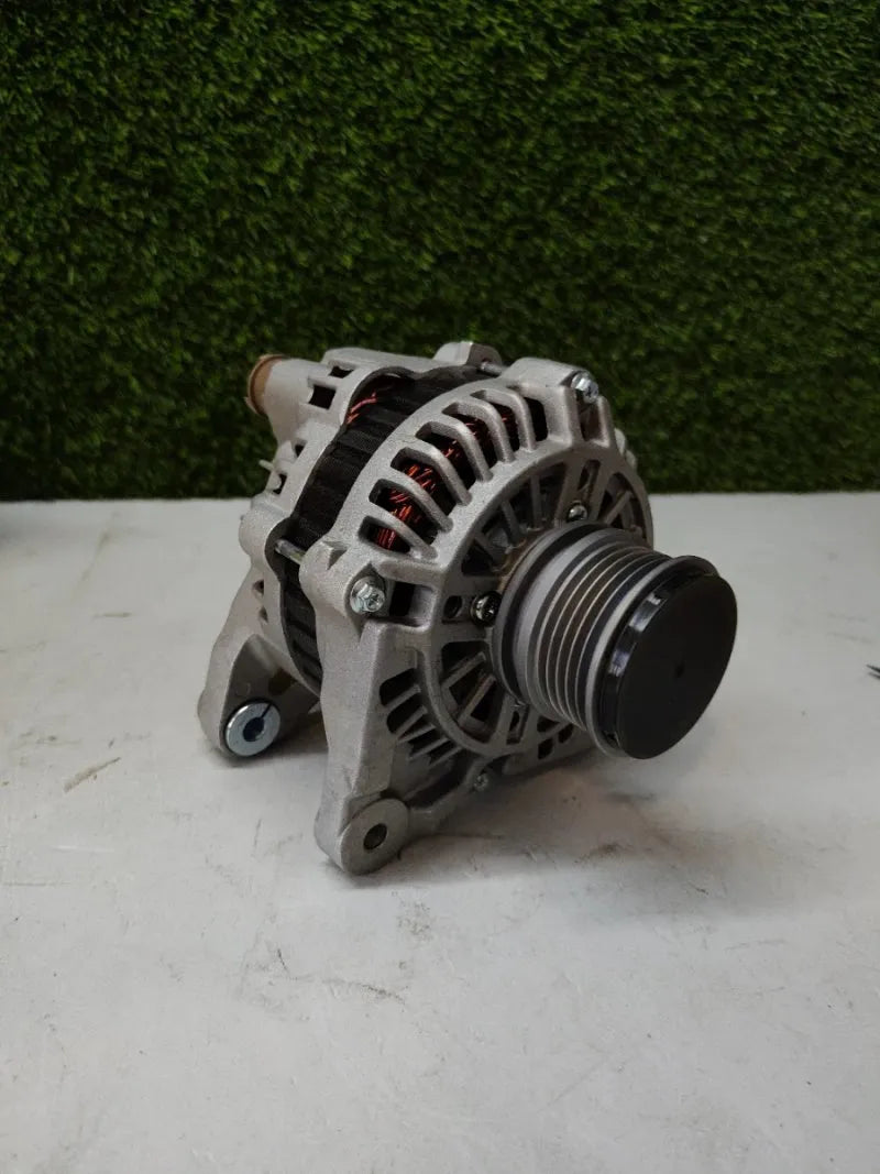 HELLA 8EL 011 710-621 Alternador - 14V - 110A