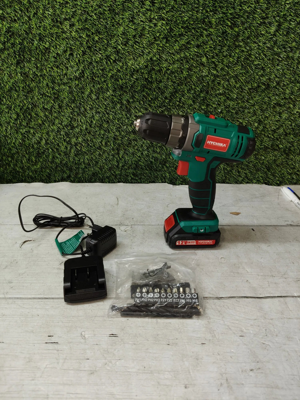 HYCHIKA Taladro Atornillador 12V - HYCHIKA