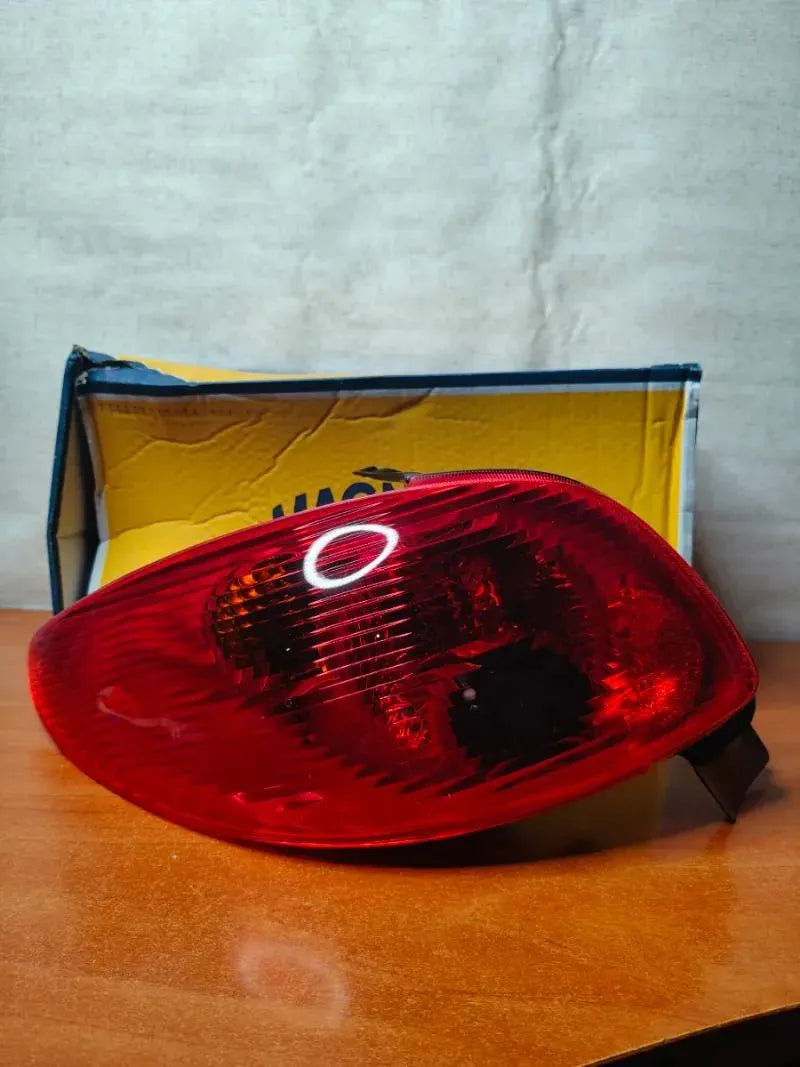 Luz trasera Peugeot 206