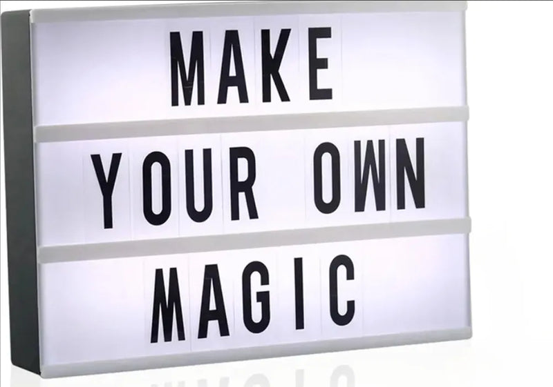 Caja de luz LED con letras