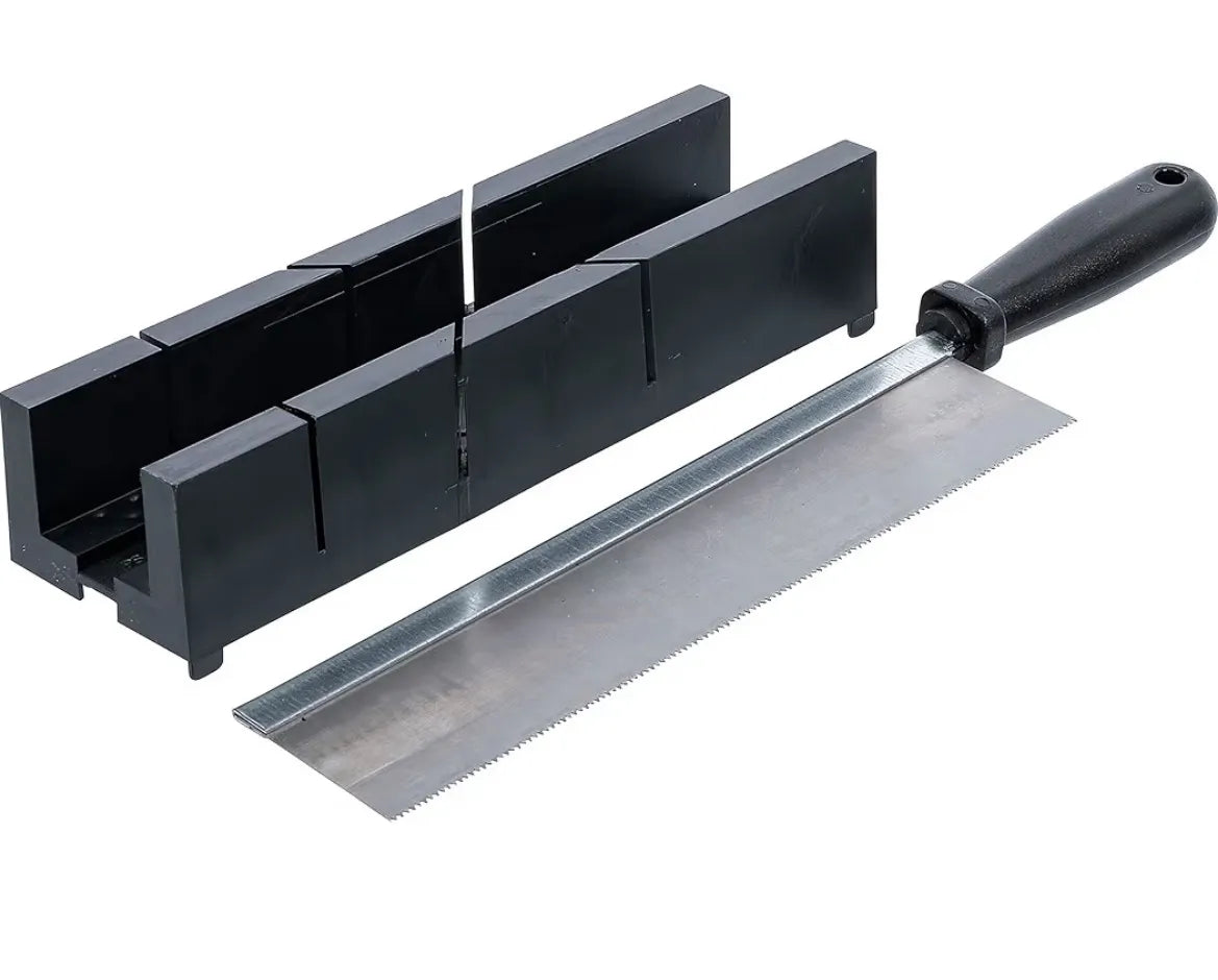 Caja de ingletes con sierra 250 mm BGS