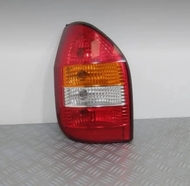 Piloto trasero izquierdo Opel Zafira - DEPO