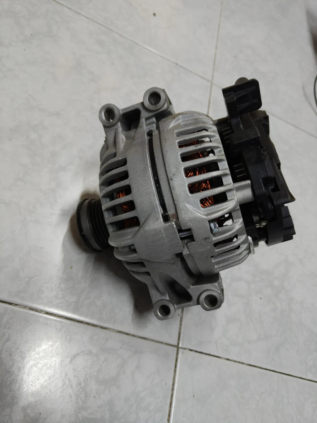 Alternador - 14V - 150A HELLA