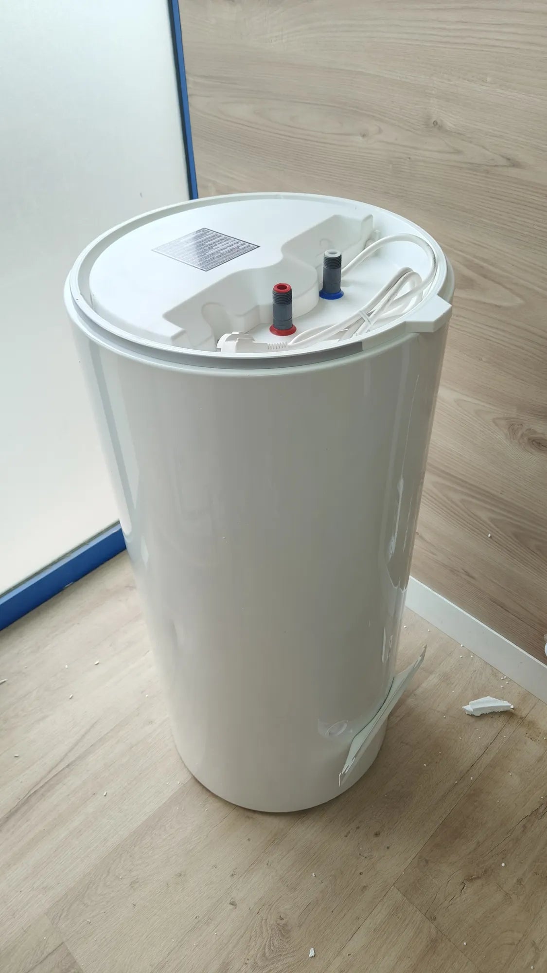 Calentador de agua eléctrico vertical de 100 L – 1800 W