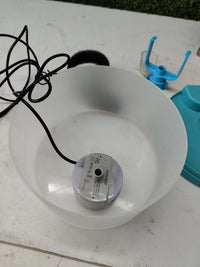Fuente para gatos con forma de grifo - Giotohun