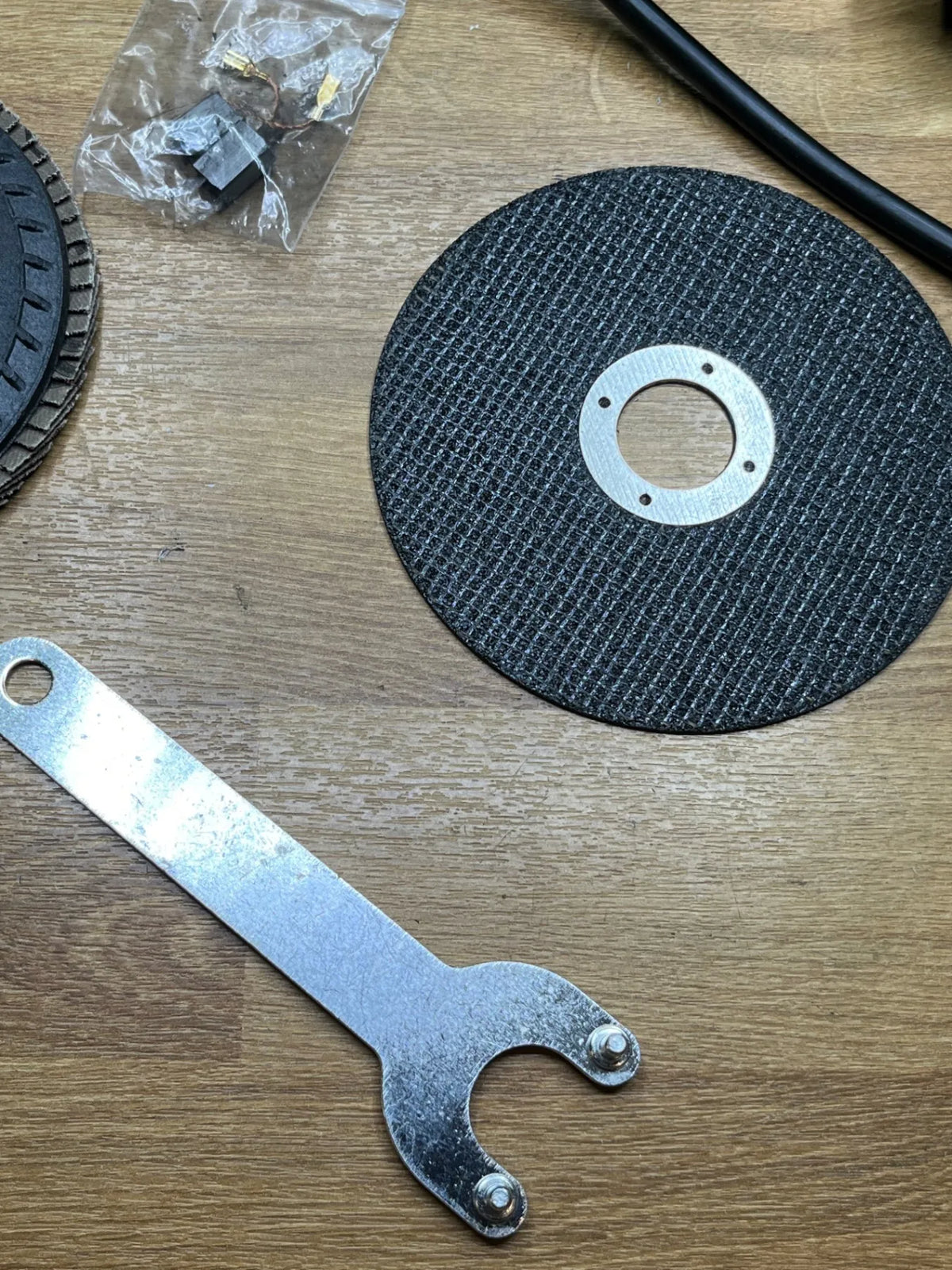 Amoladora angular con 780W Cecotec