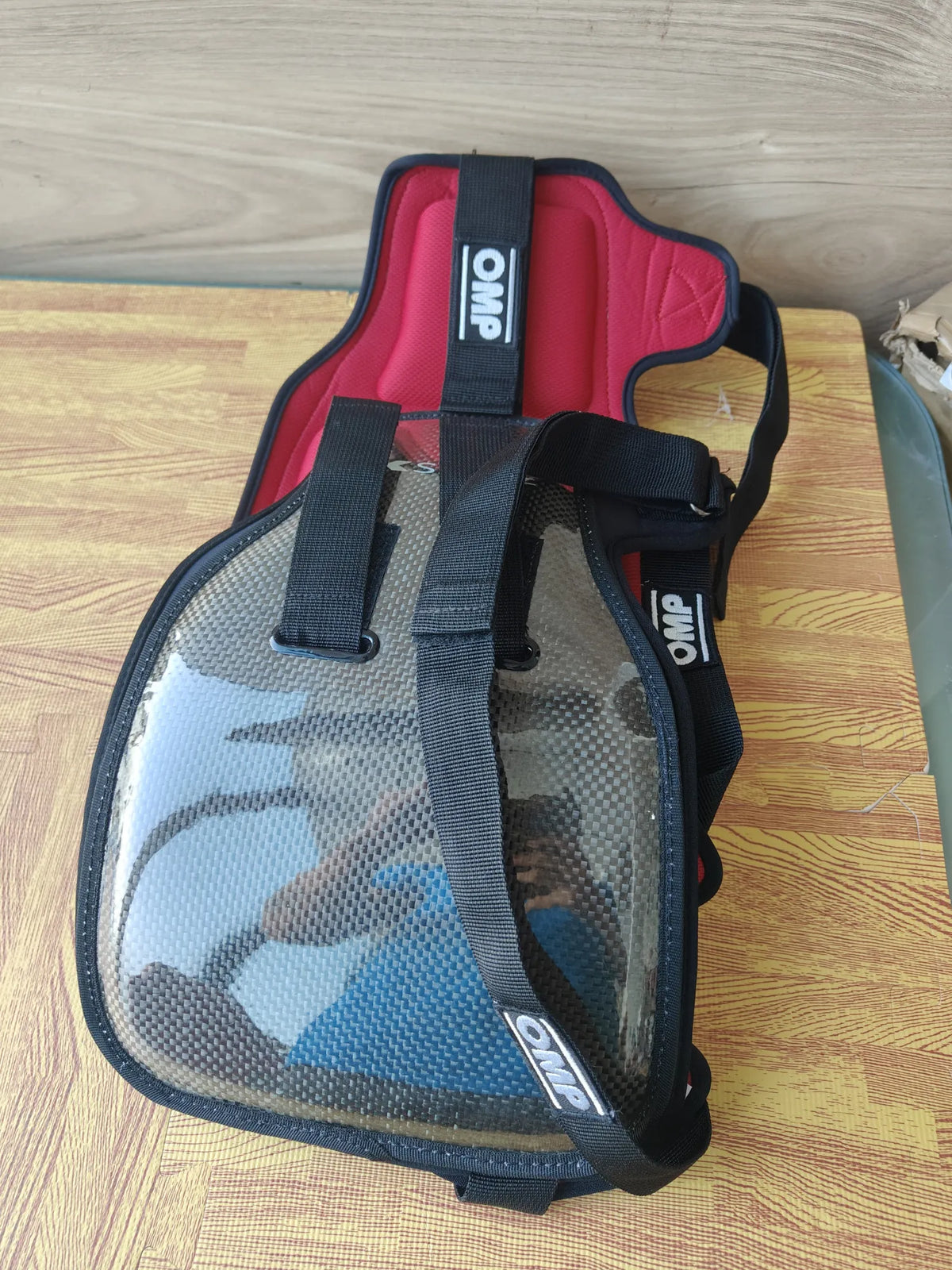 Protector de costillas de fibra de carbono - OMP