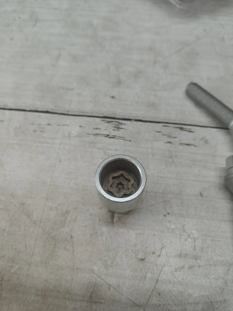 Tornillos antirrobo para ruedas - Mcgard