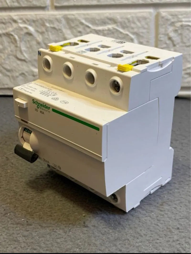 Disyuntor de Corriente Residual Schneider
