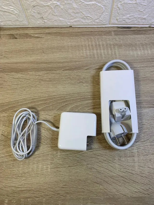 Adaptador de Corriente Apple MagSafe - Apple