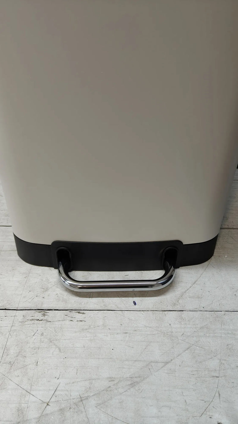Cubo de basura de cocina a pedal