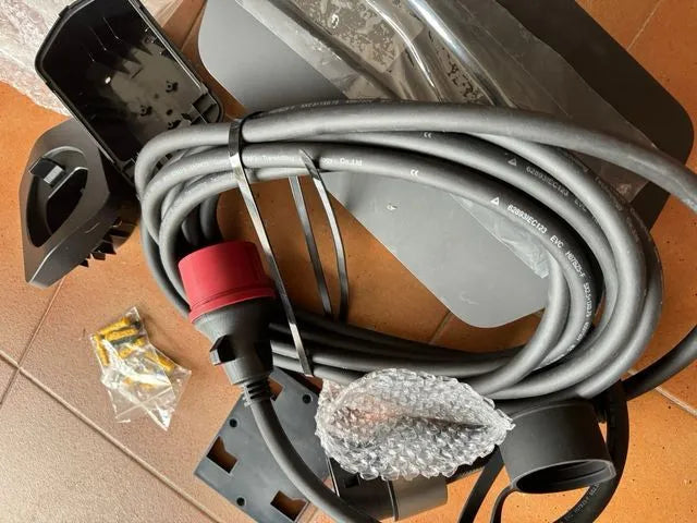 Estación de carga automóvil eléctrico Tera