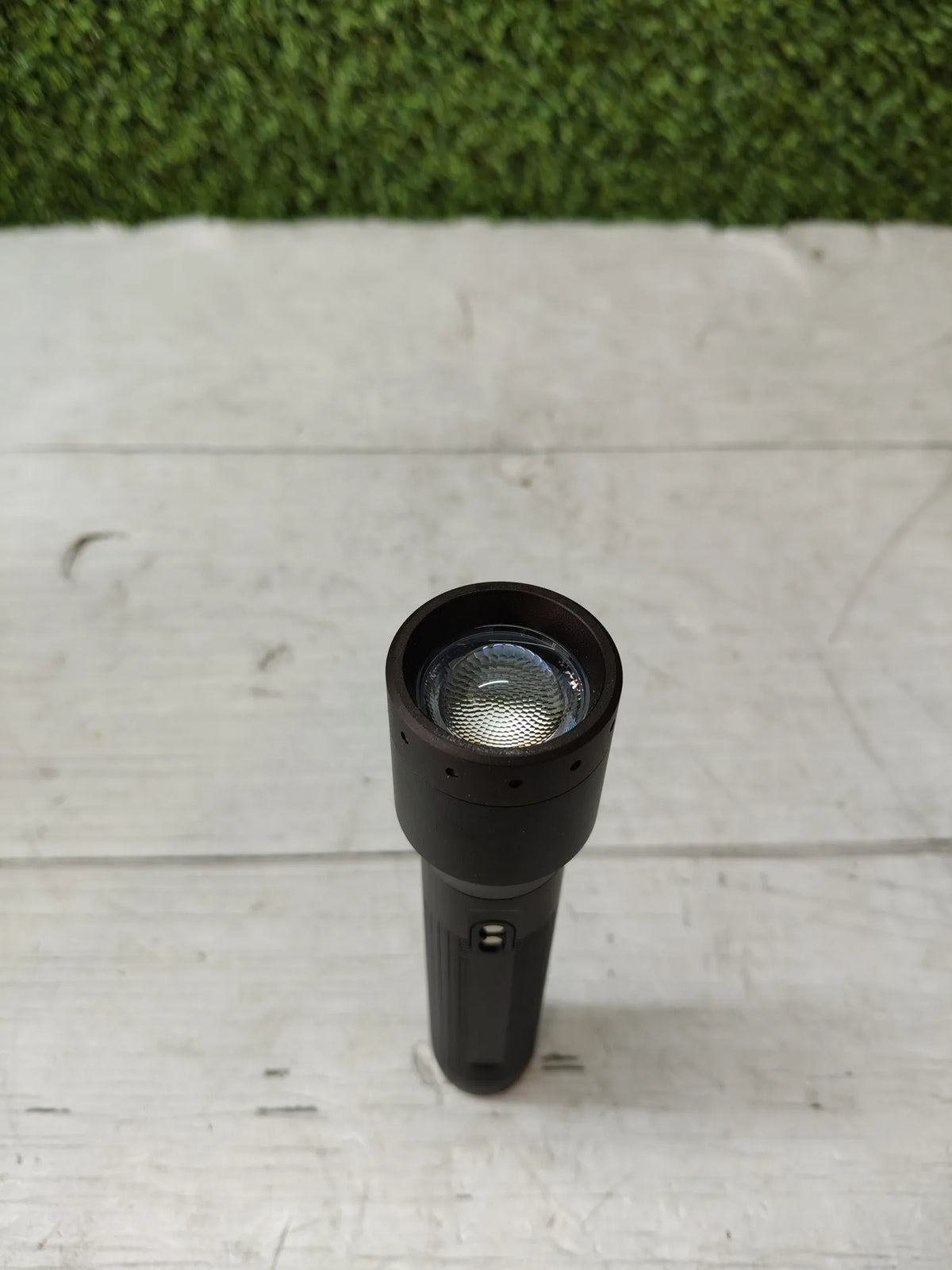 Linterna LED Recargable - LEDLENSER P7R CORE