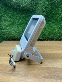 Foco con Sensor con 30W ENDURA