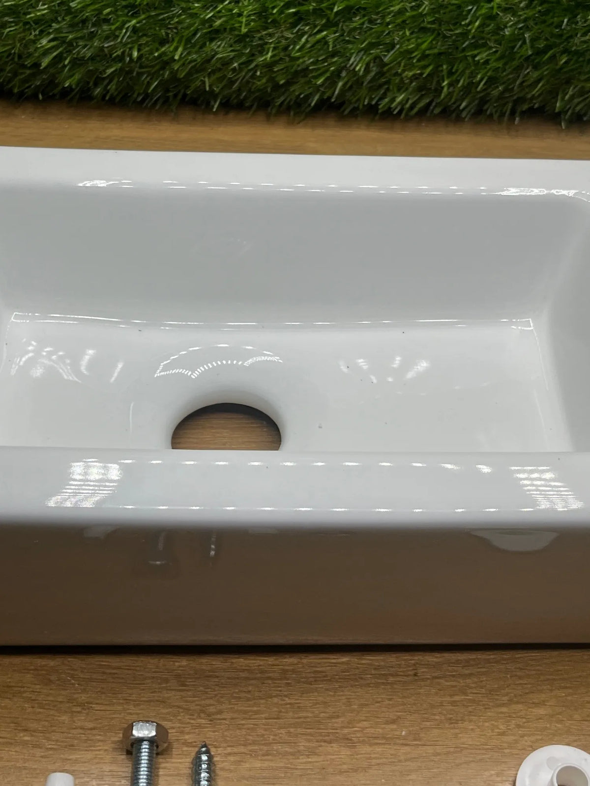 Lavabo de Cerámica Rectangular M41102 Ibergrif