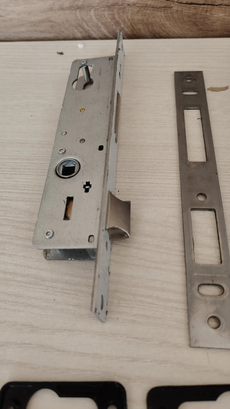 CERRADURA TESA 2210-38 AI SIN CILINDRO