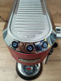 Cafetera de Bomba de Acero Inoxidable - DE'LONGHI DEDICA