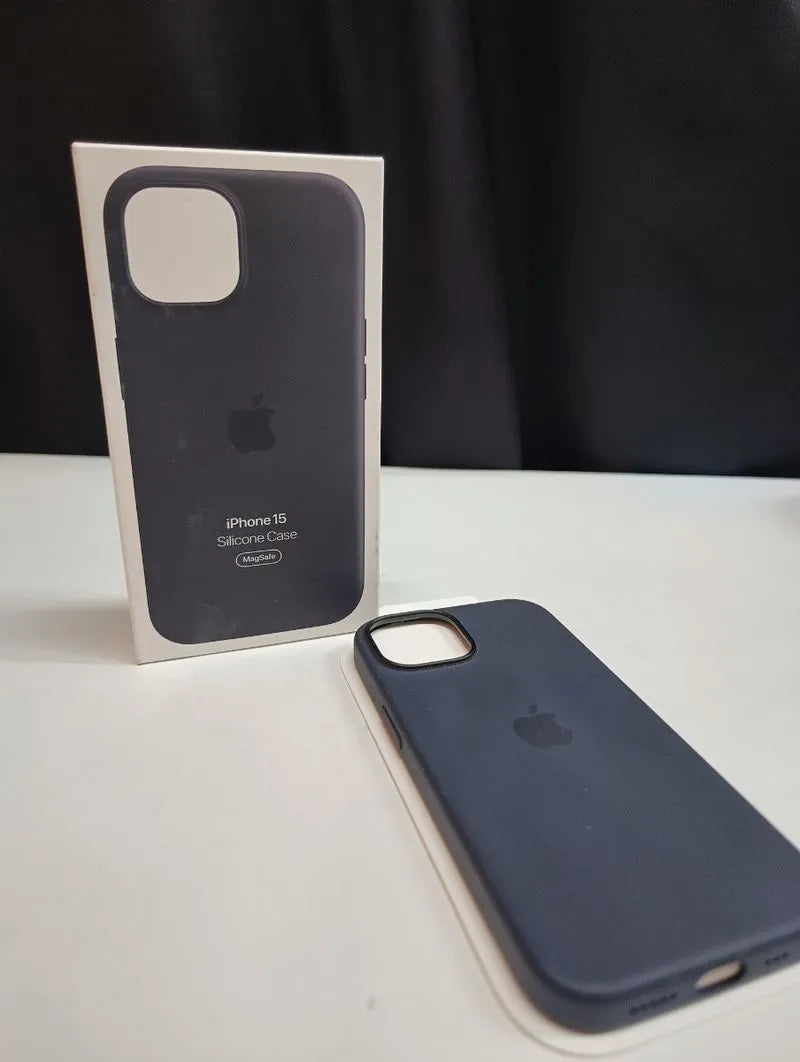 Funda de iPhone 15 negro