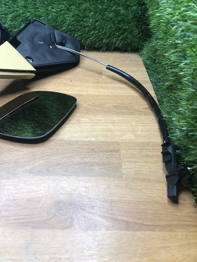 Espejo retrovisor derecho TYC