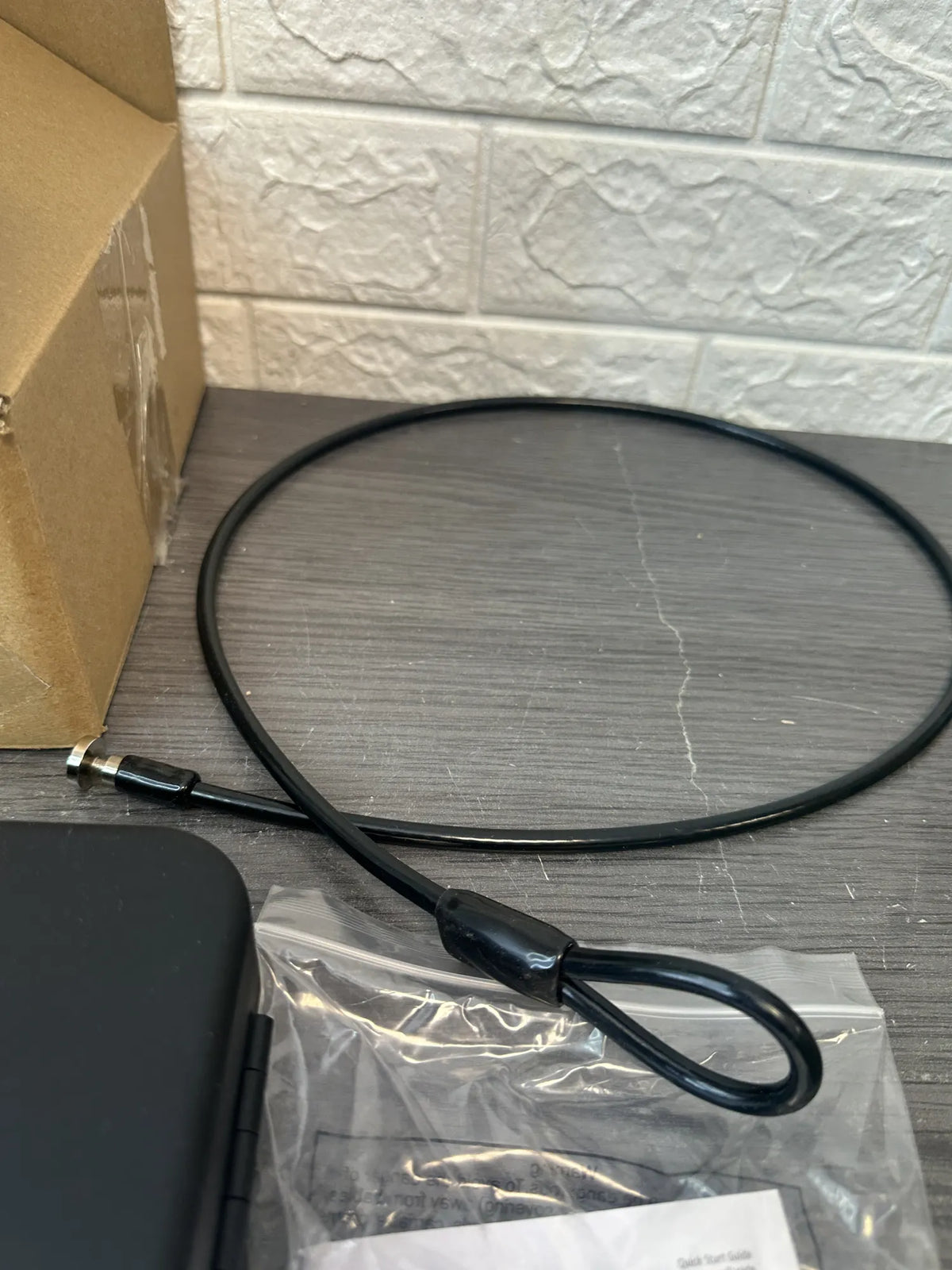 Caja de seguridad Amazon Basics