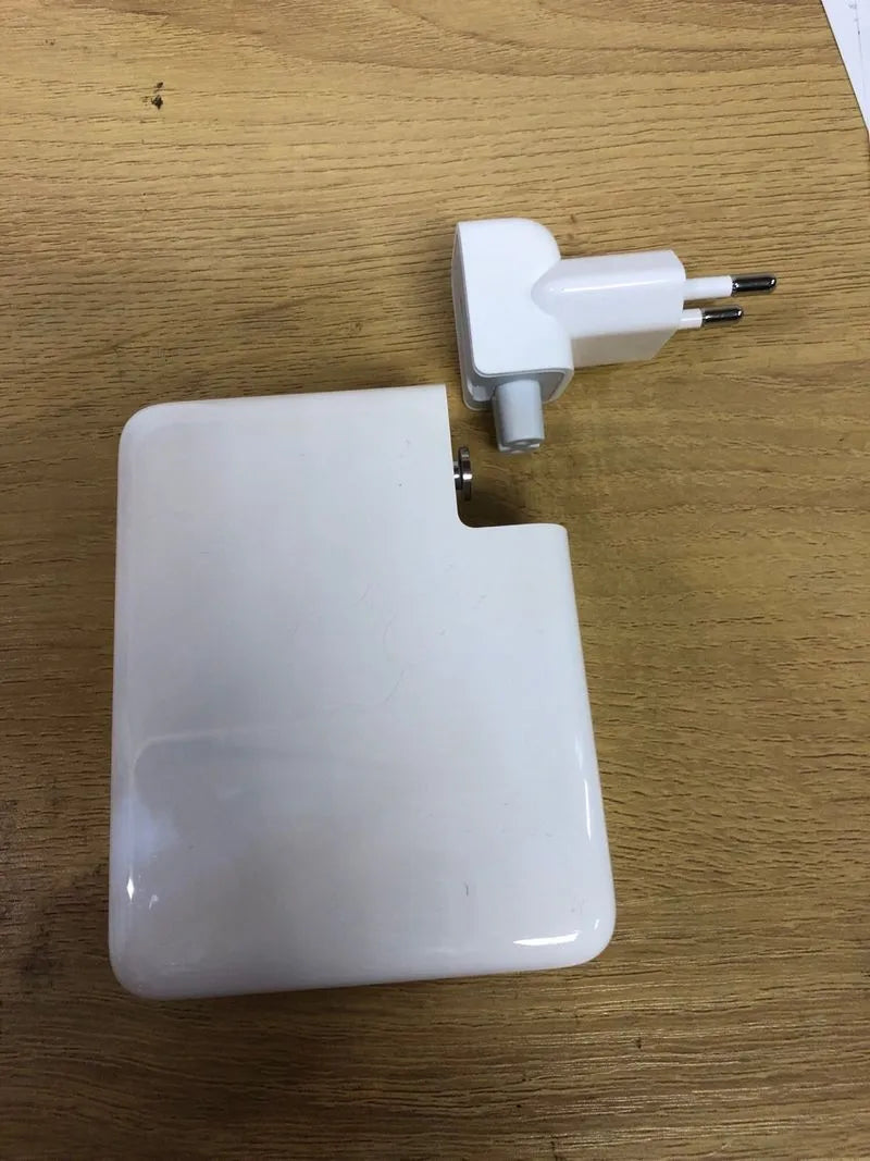 Adaptador de Corriente - Apple