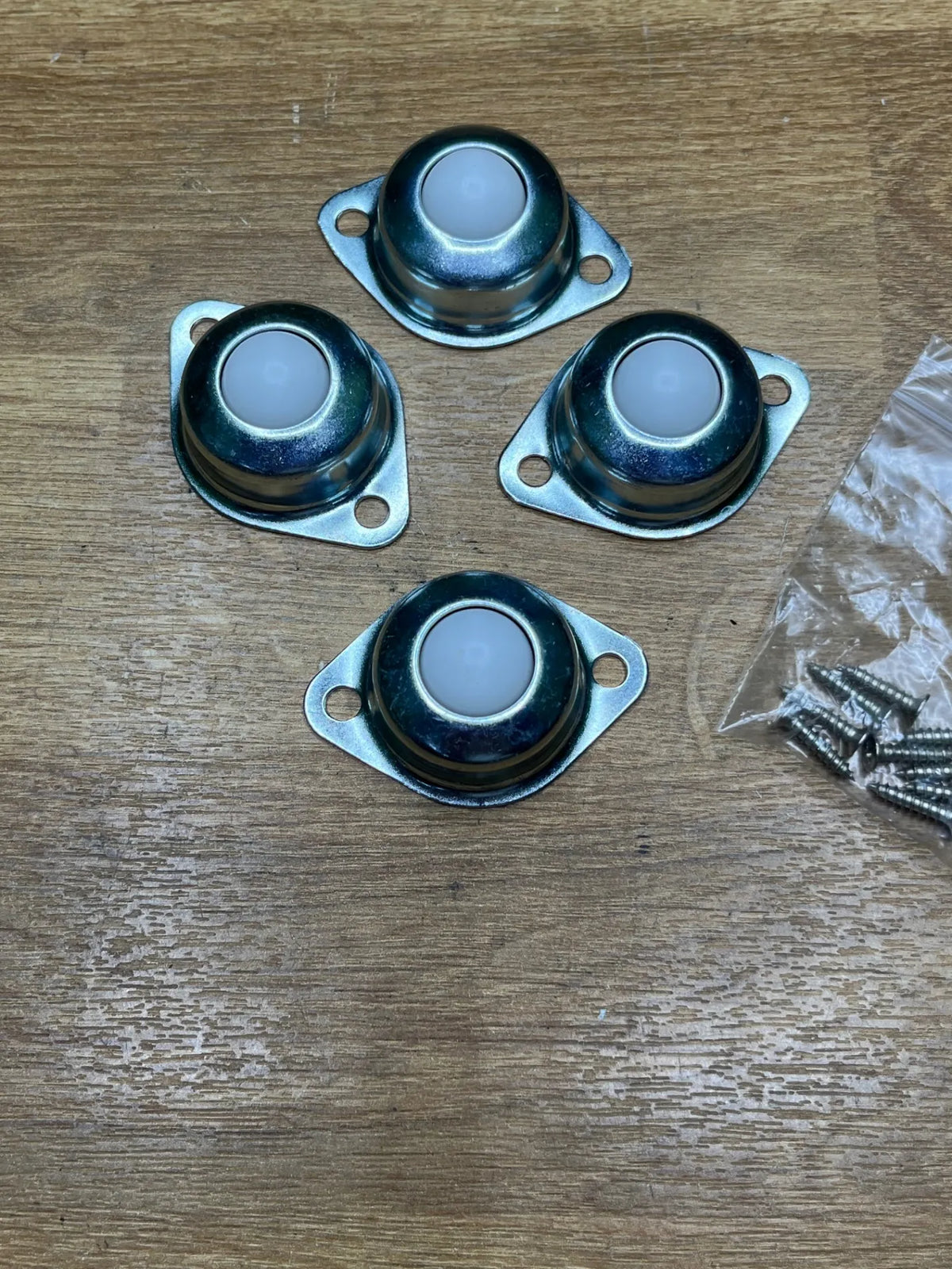 Ruedas para Muebles Pesados Pequeñas