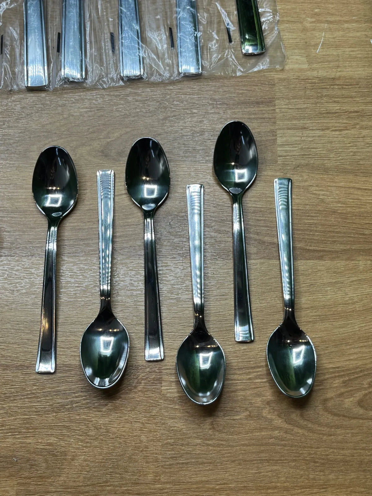 Set 24 piezas cubiertos de acero inox Monix Reims