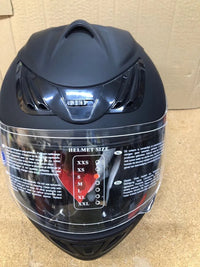 Casco de moto negro integral