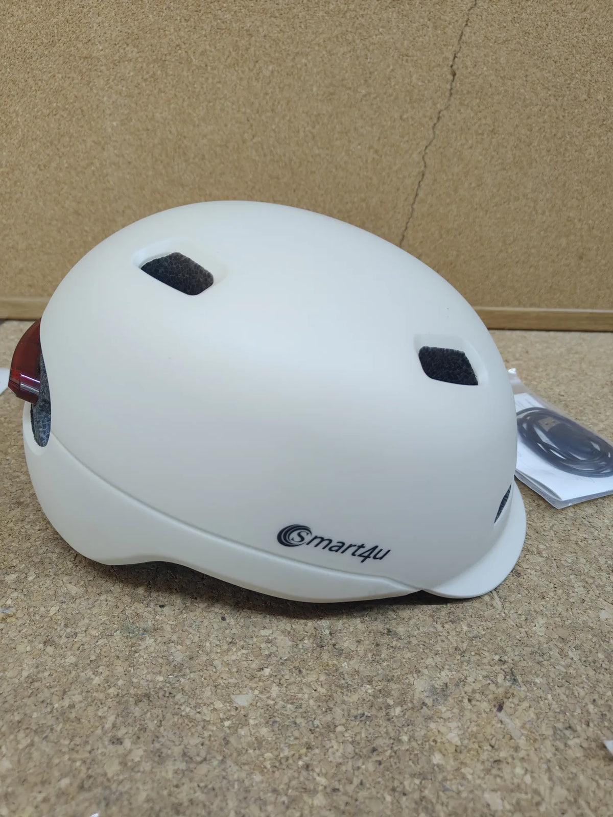 Casco con luz trasera talla M Smart4U
