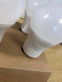 Bombilla LED - Amazon Basics