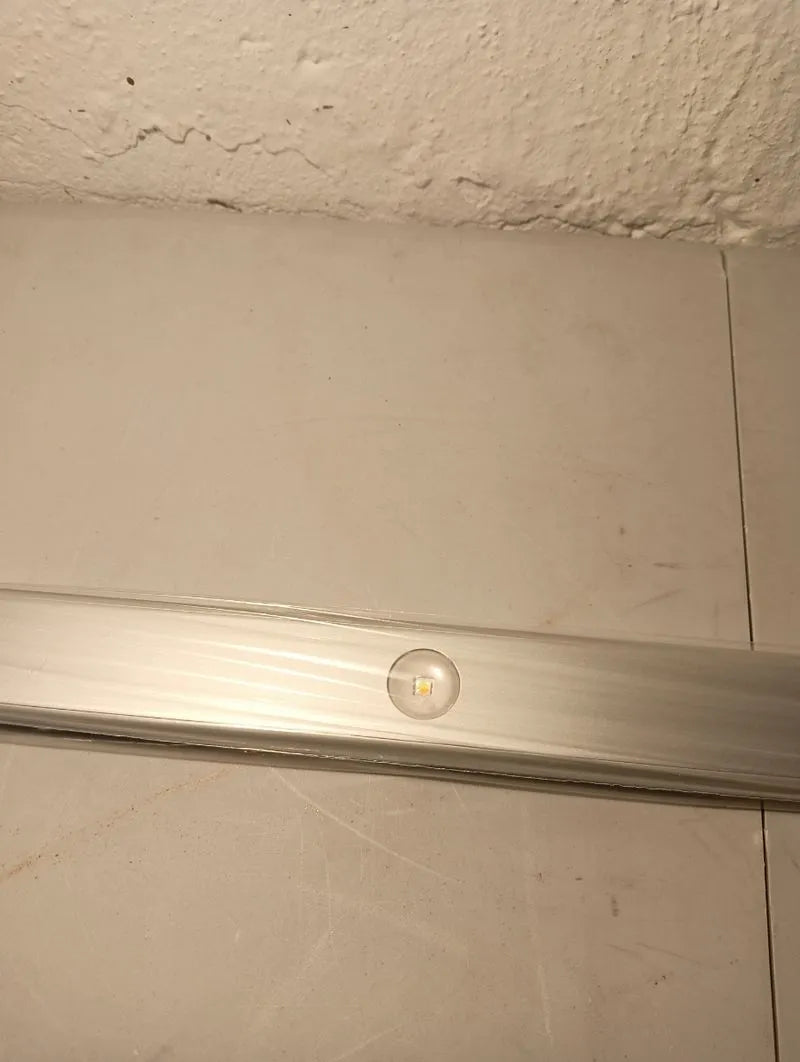 Luz de armario