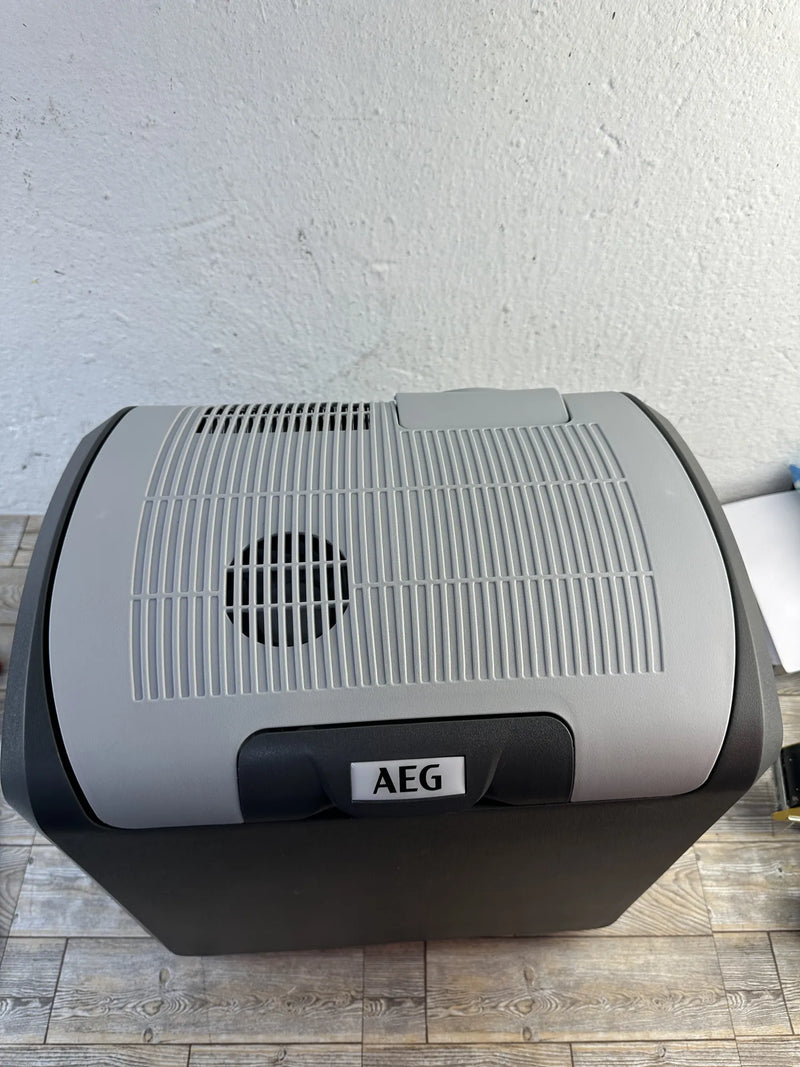 Nevera termoeléctrica AEG