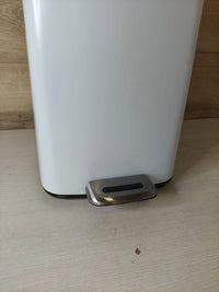 Cubo de Basura con Pedal 30 Litros - AMIG