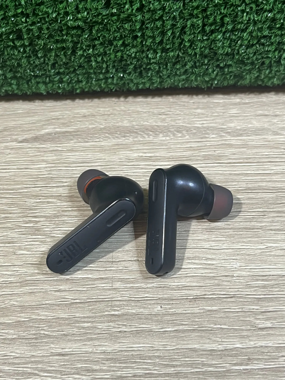 Auriculares inalámbricos JBL Tune 130 NC TWS