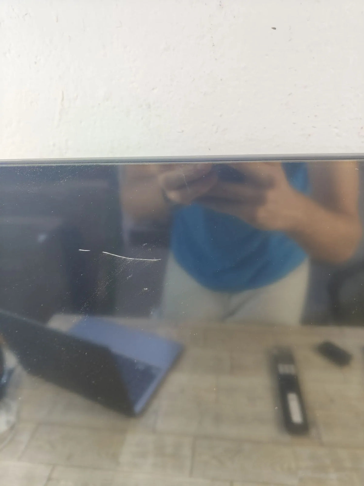 Televisión Smart TV 40" - TCL